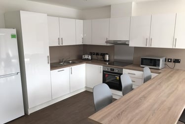 1 bed flat, Great Patrick Street, Holylands, Belfast, BT12LT - Image 5